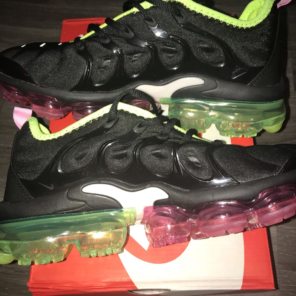 - Nike Vapormax Plus 2020